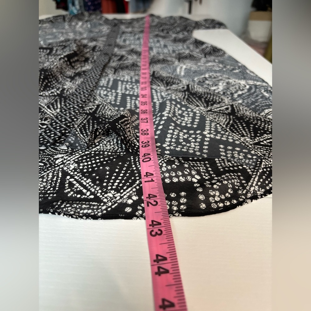 BCBG Black & White Kaftan Scarf Dress Size L - Picture 9 of 9